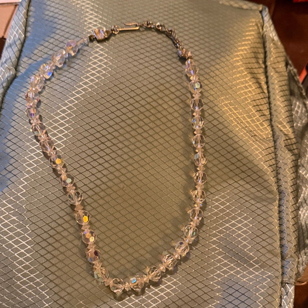 Elegant Vintage OBE Crystal glass beaded necklace